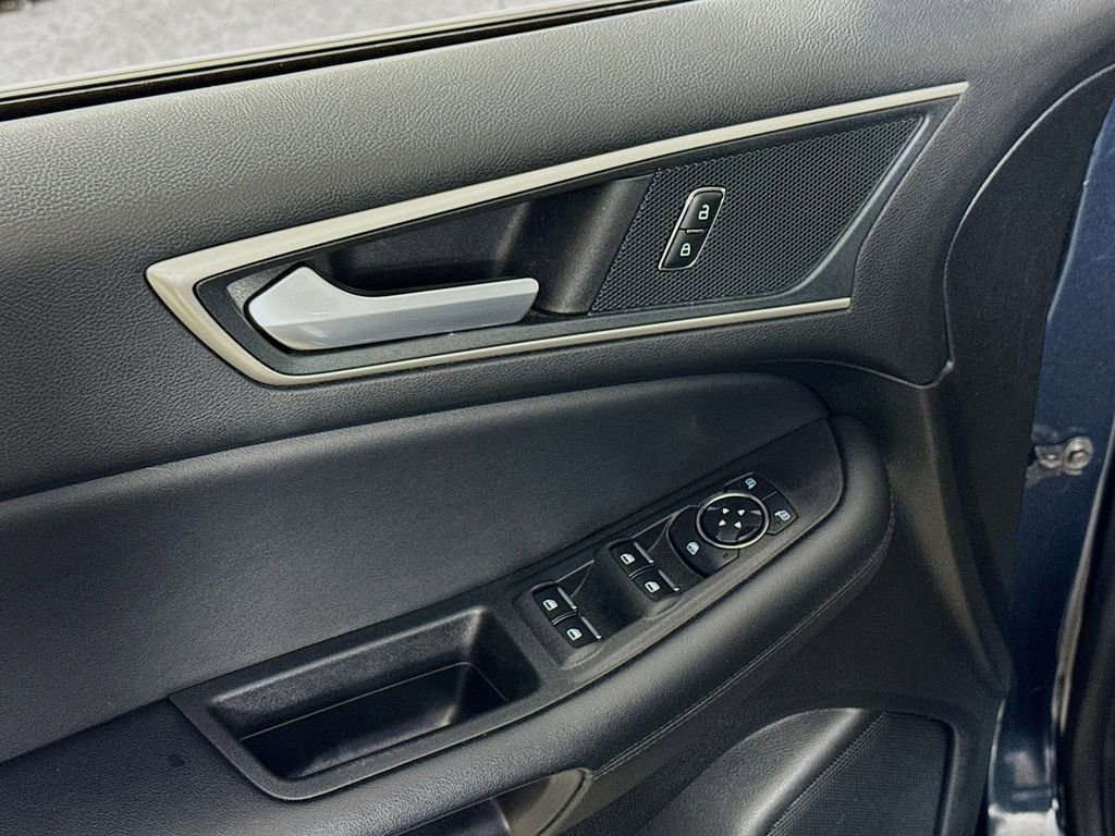 Certified 2024 Ford Edge SEL w/ Convenience Package image 17