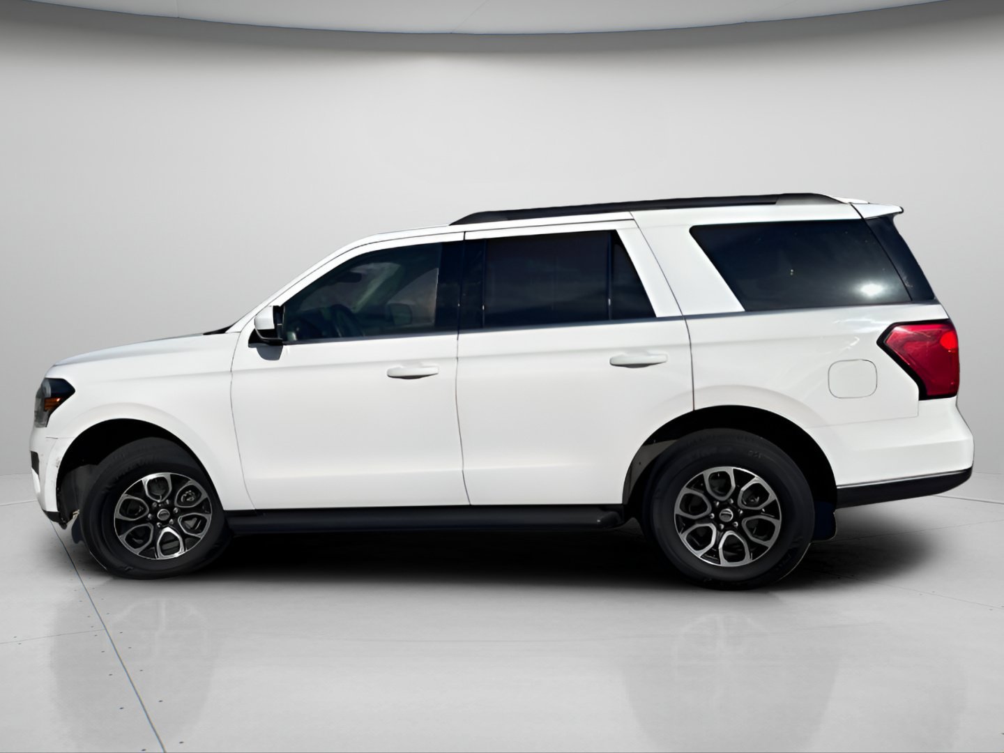 Certified 2024 Ford Expedition XLT AWD/4WD image 13
