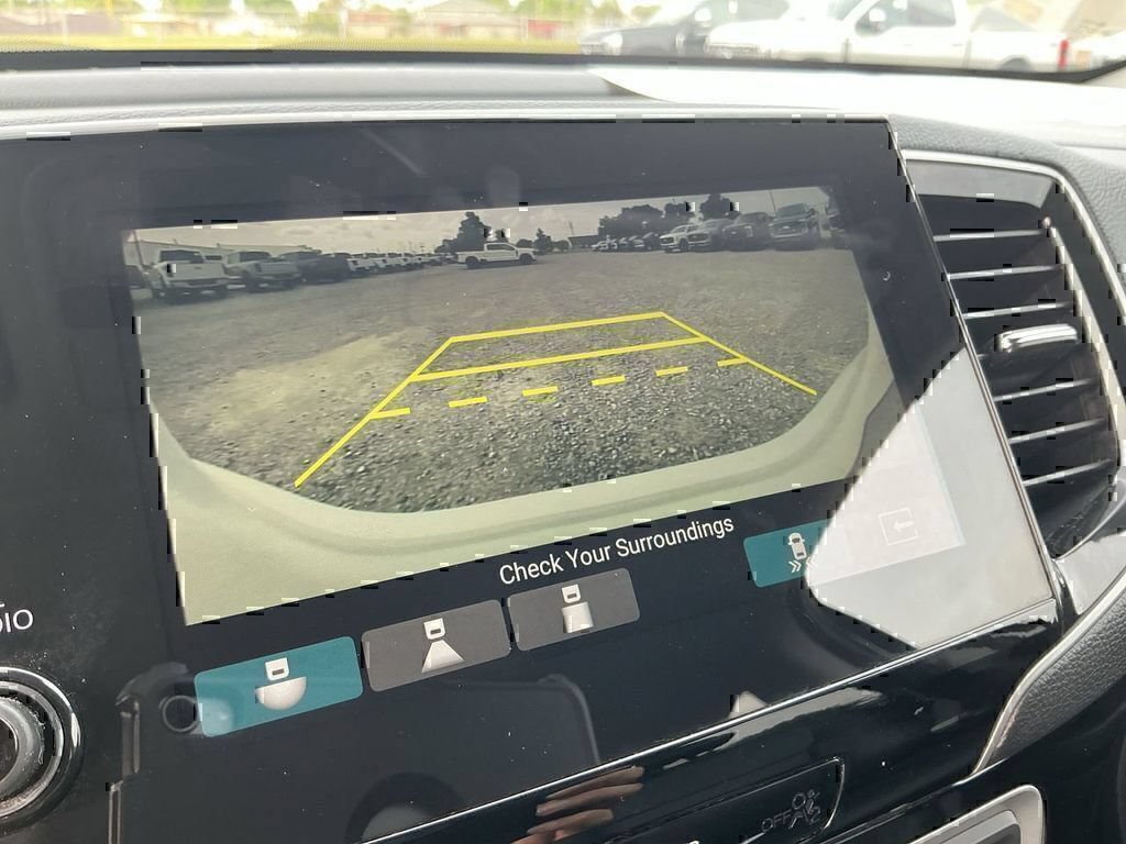 Used 2020 Honda Pilot Touring image 16