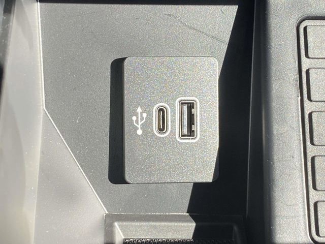 Certified 2025 Ford F150 Raptor image 31