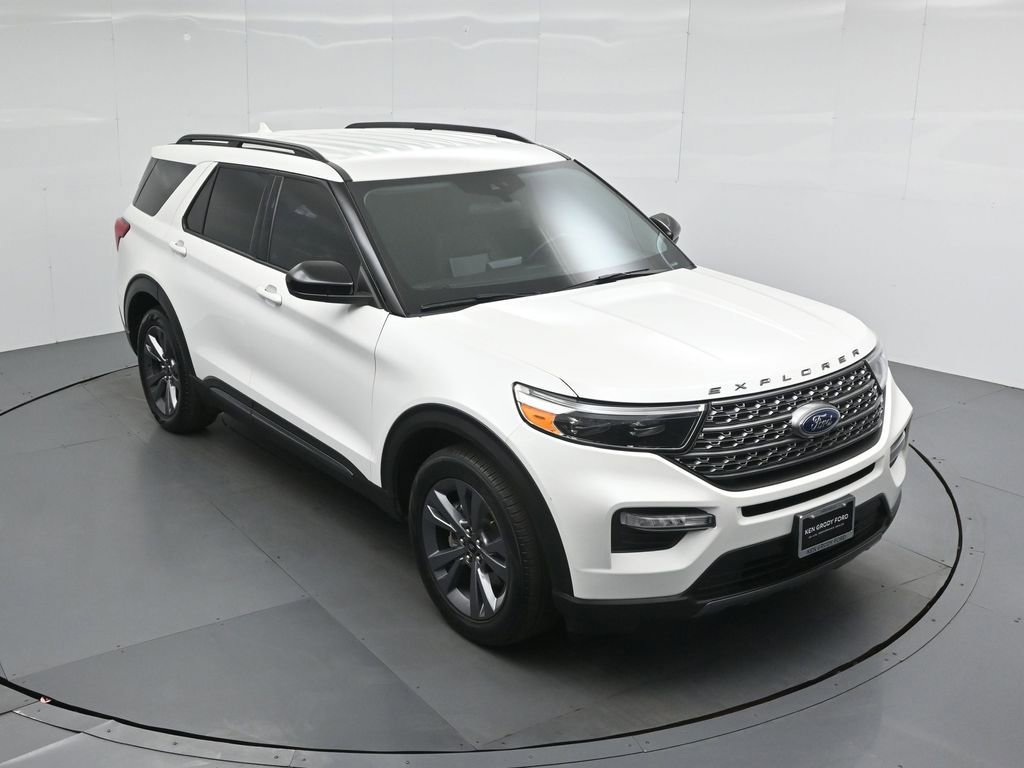 Certified 2023 Ford Explorer XLT w/ Equipment Group 202A RWD image 37