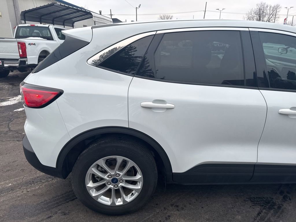 Certified 2022 Ford Escape SE image 43