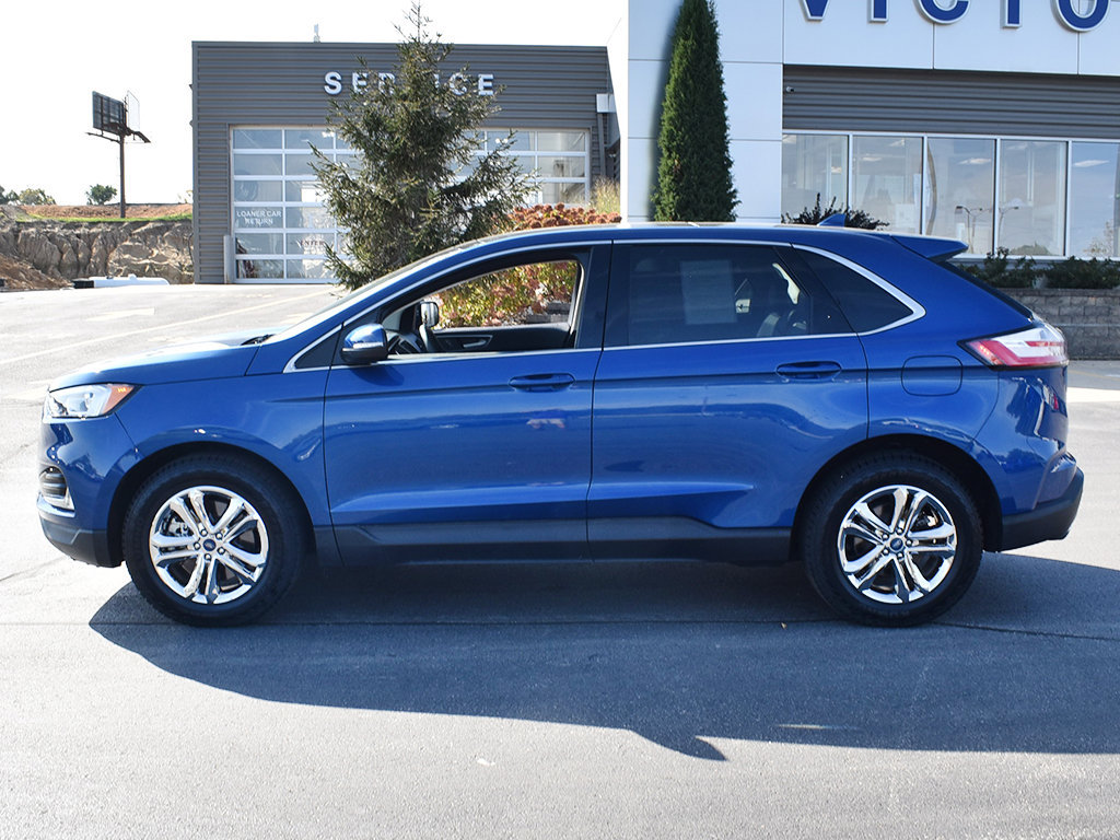 Certified 2020 Ford Edge SEL w/ Convenience Package AWD/4WD image 2