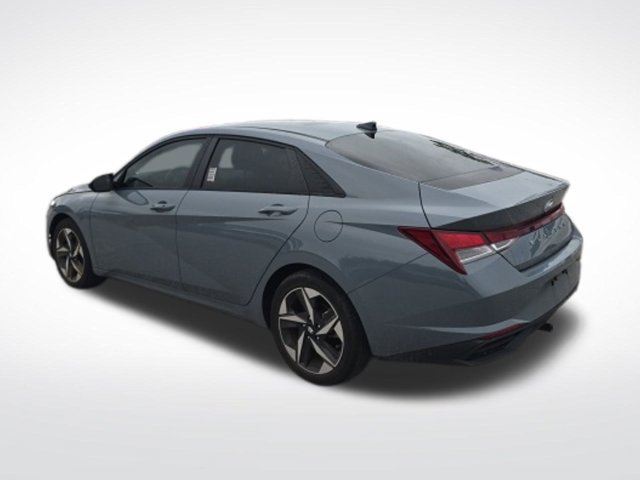 Used 2023 Hyundai Elantra SEL w/ Convenience Package FWD image 5