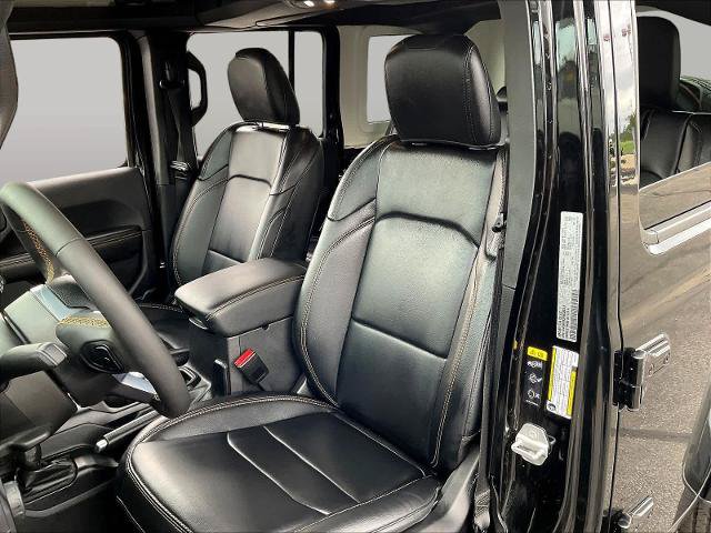 Used 2024 Jeep Wrangler Unlimited Sahara AWD/4WD image 23