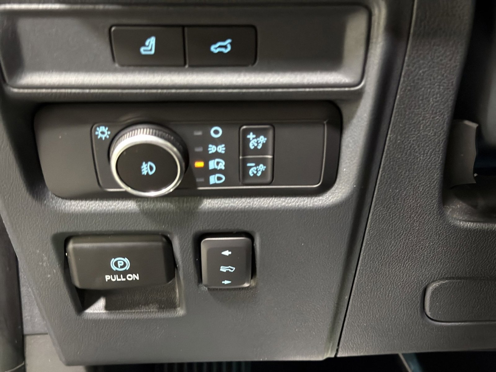 Certified 2022 Ford Expedition Max Limited image 35