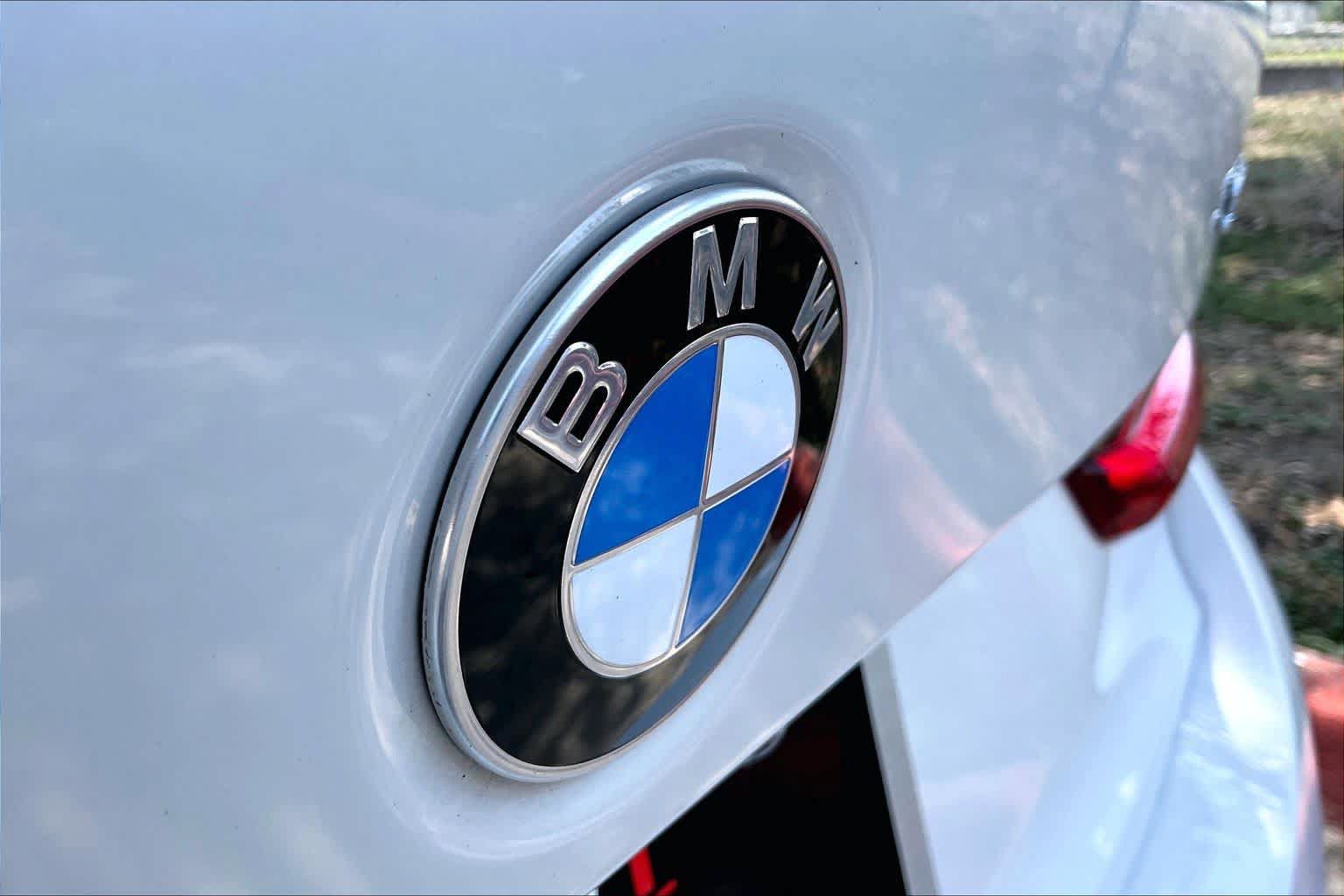 Used 2024 BMW 330i Sedan w/ Convenience Package RWD image 31