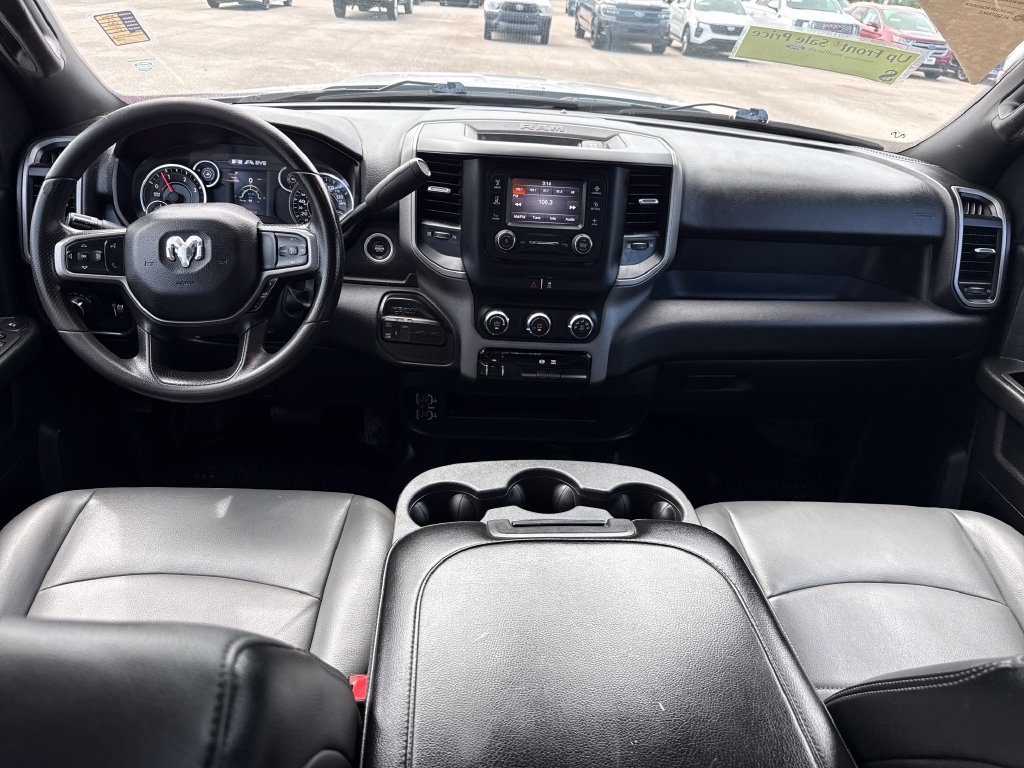 Used 2023 RAM 3500 Tradesman w/ Chrome Appearance Group AWD/4WD image 5
