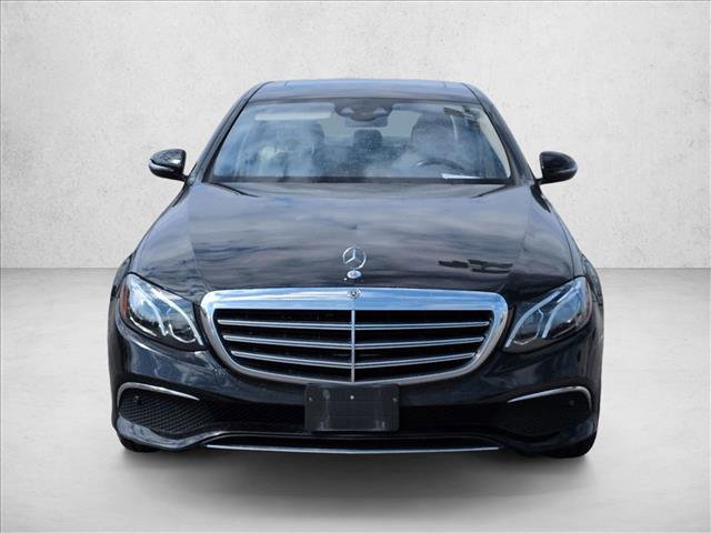 Used 2018 Mercedes-Benz E 300 4MATIC image 3