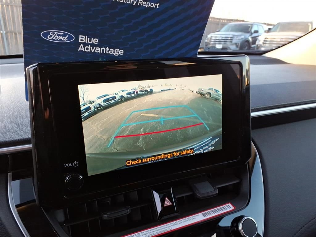 Used 2024 Toyota Corolla Cross LE w/ Moonroof Package image 11