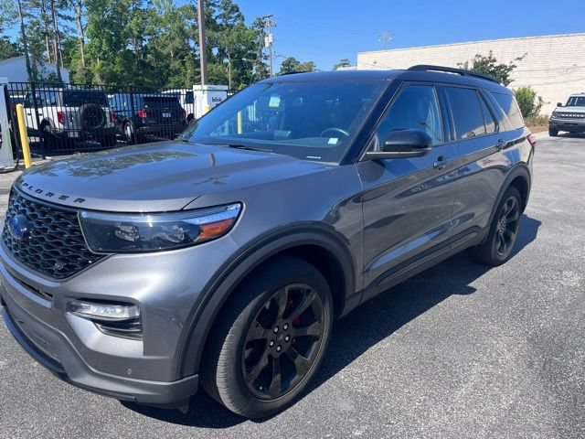 Certified 2023 Ford Explorer ST w/ Equipment Group 401A AWD/4WD image 2