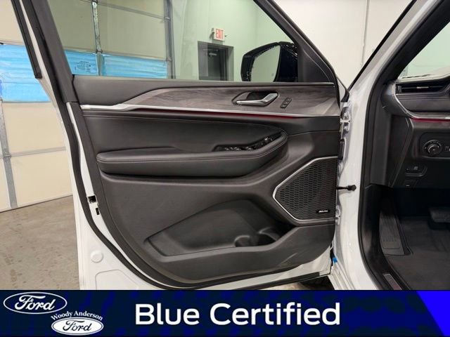 Used 2024 Jeep Grand Cherokee L Overland image 15