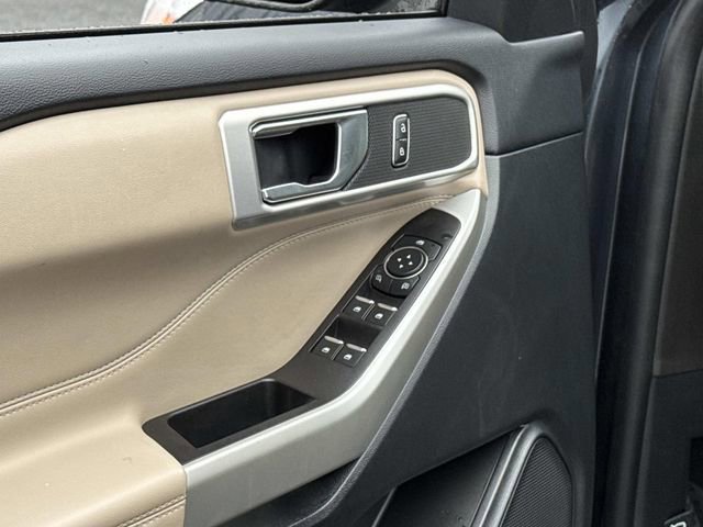 Certified 2022 Ford Explorer XLT w/ Equipment Group 202A image 16