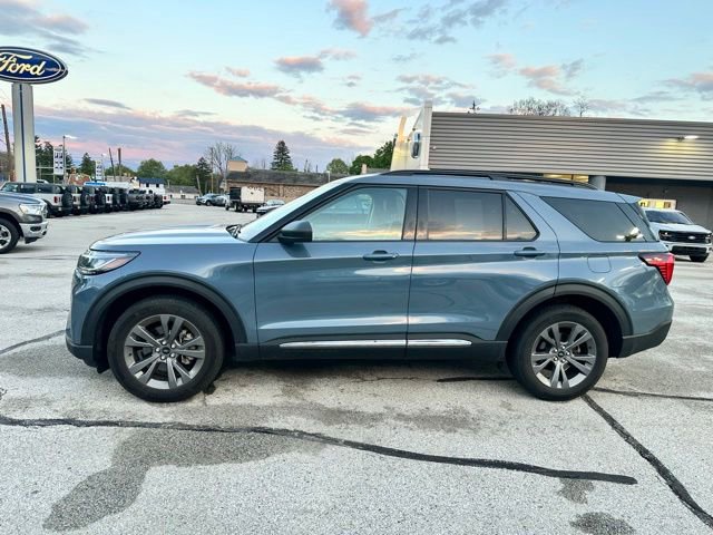 Certified 2025 Ford Explorer Active w/ Active Comfort Package AWD/4WD image 5