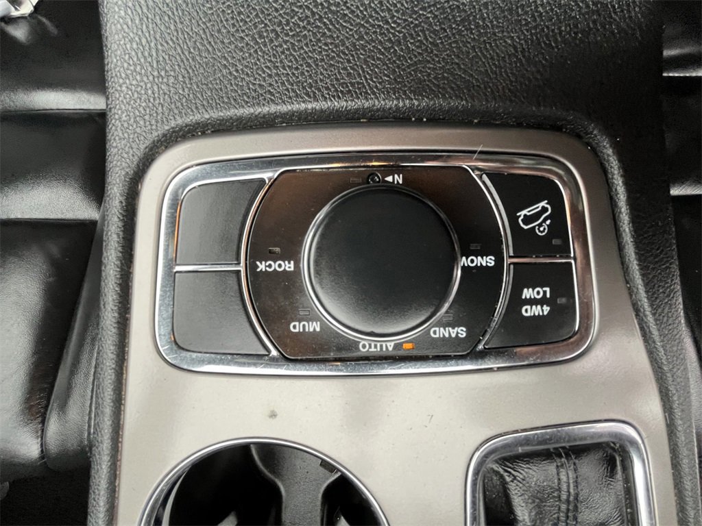 Used 2021 Jeep Grand Cherokee Limited image 13