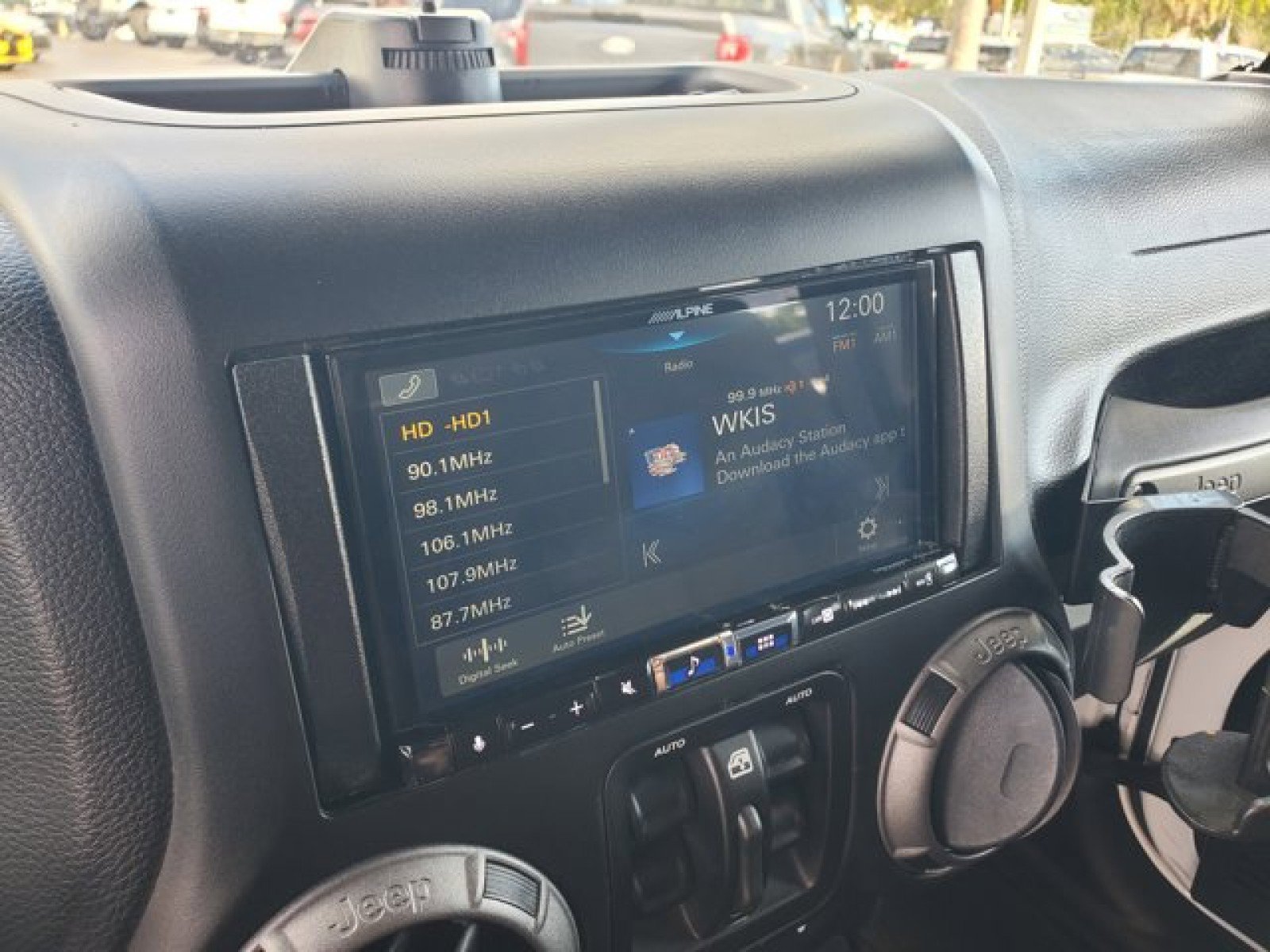 Used 2017 Jeep Wrangler Unlimited Sport w/ Mopar Black Appearance Group image 16