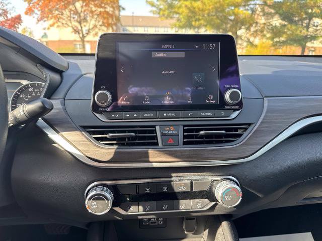 Used 2025 Nissan Altima 2.5 SV FWD image 19