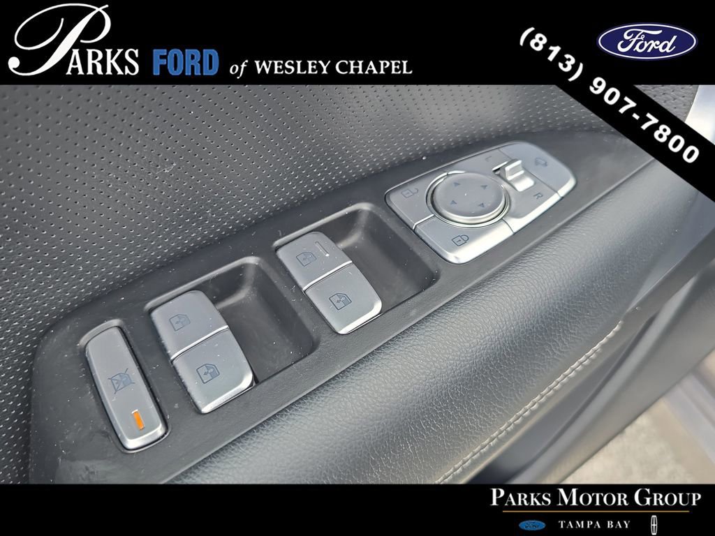 Used 2021 Genesis G70 2.0T w/ Elite Package RWD image 17