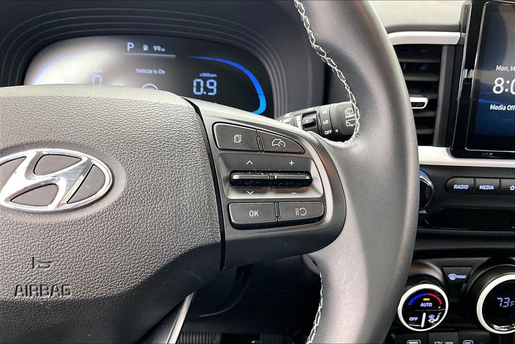 Used 2024 Hyundai Venue Limited FWD image 19