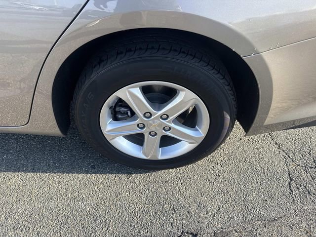 Used 2023 Chevrolet Malibu LT image 14