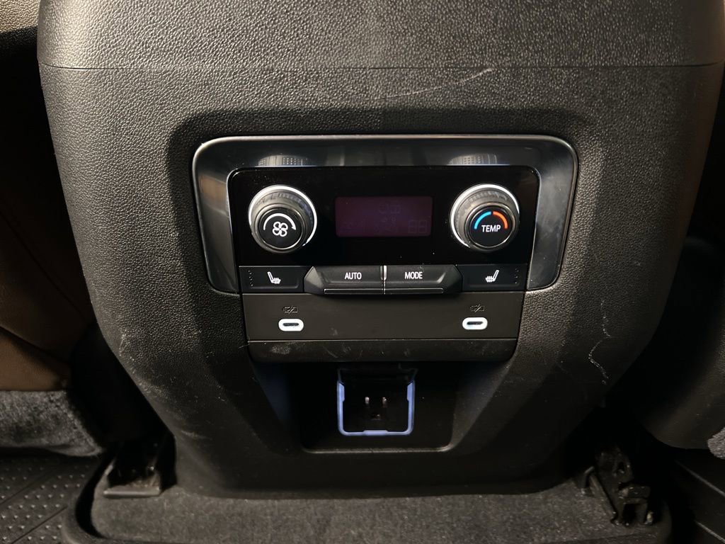 Used 2021 Chevrolet Tahoe High Country w/ Premium Package image 35