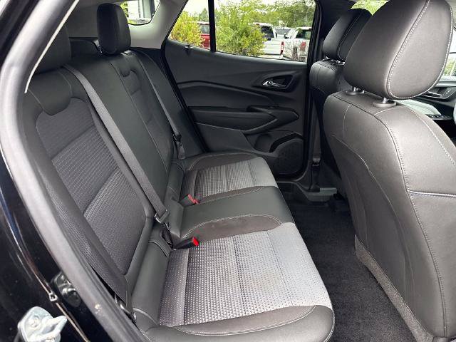 Used 2025 Chevrolet Trax LT FWD image 9