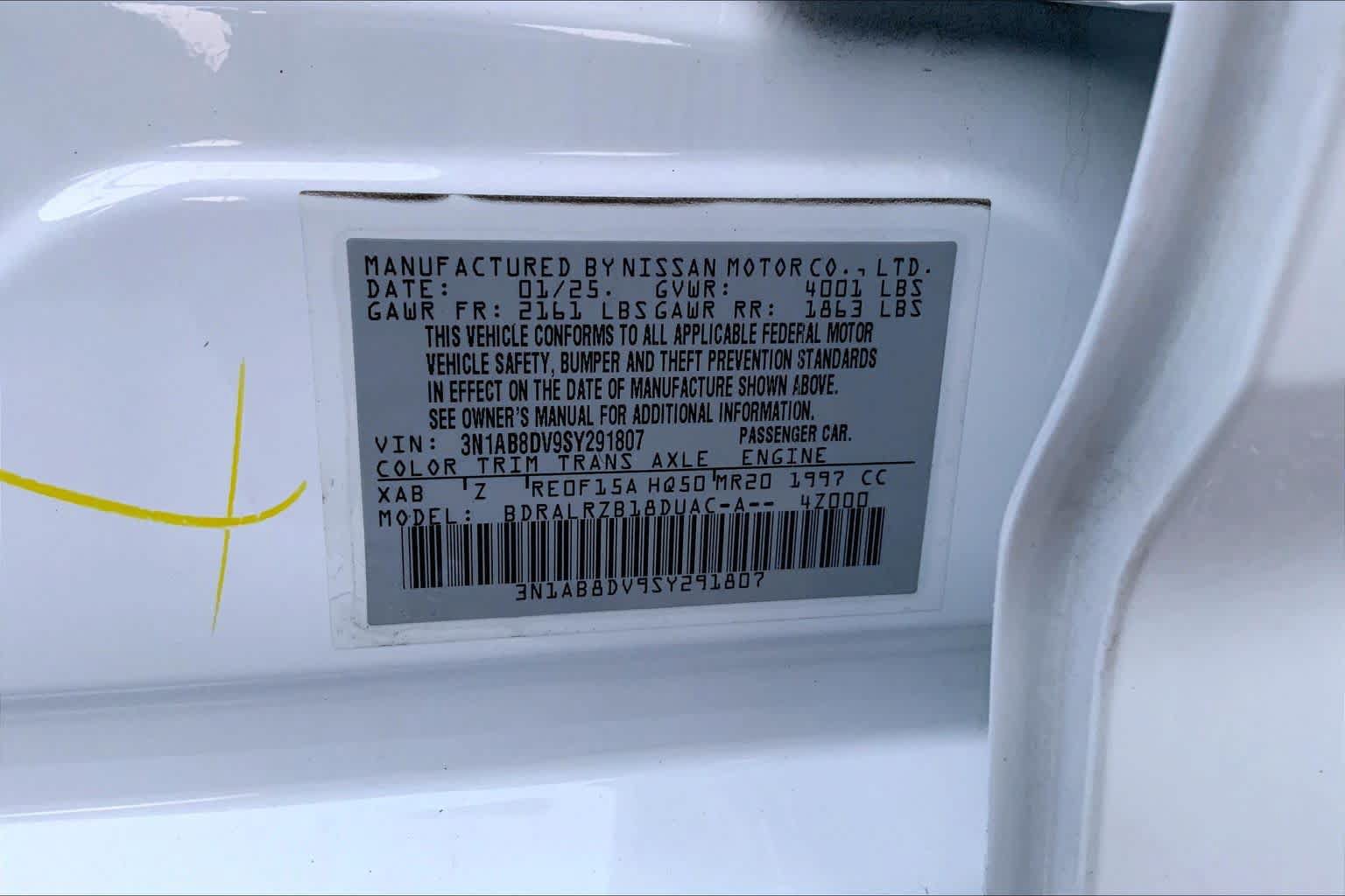 Used 2025 Nissan Sentra SR w/ Midnight Edition FWD image 30