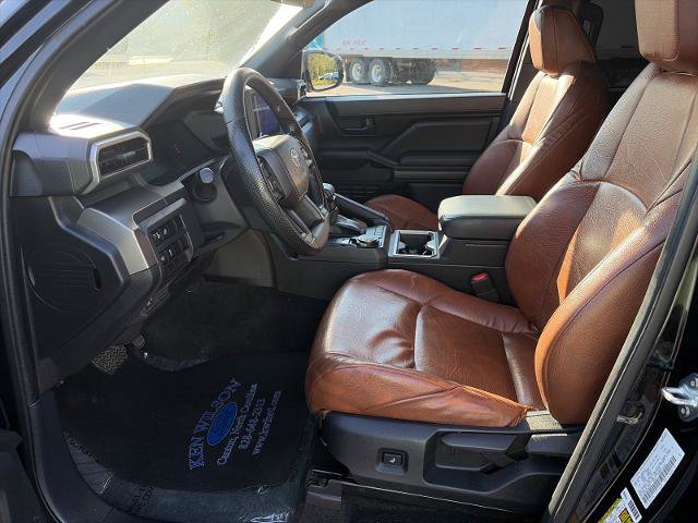 Used 2024 Toyota Tacoma SR5 AWD/4WD image 18