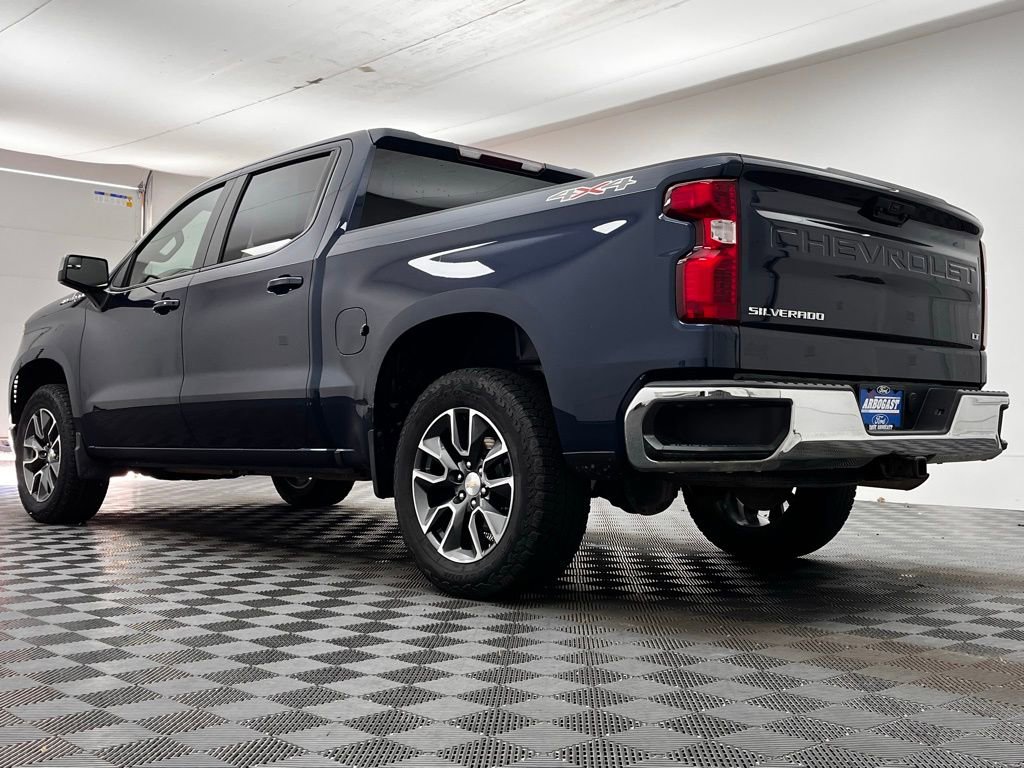 Used 2023 Chevrolet Silverado 1500 LT AWD/4WD image 11