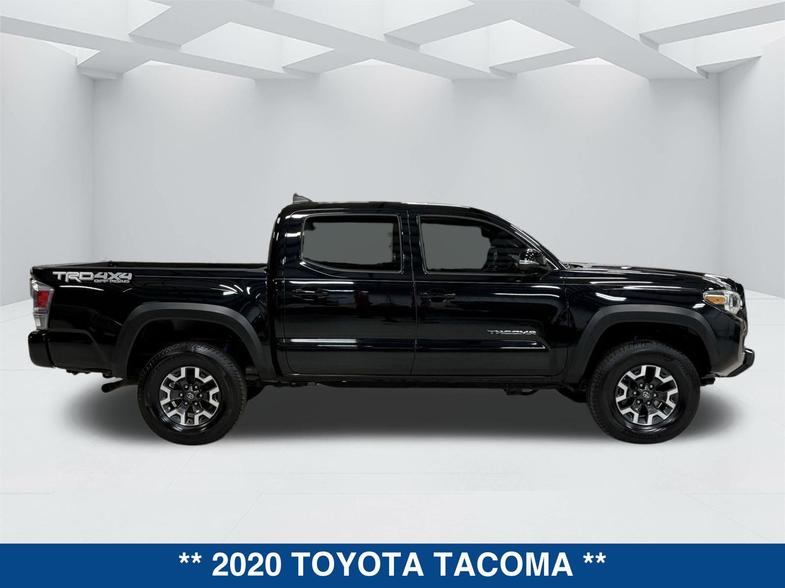 Used 2020 Toyota Tacoma TRD Off-Road image 3