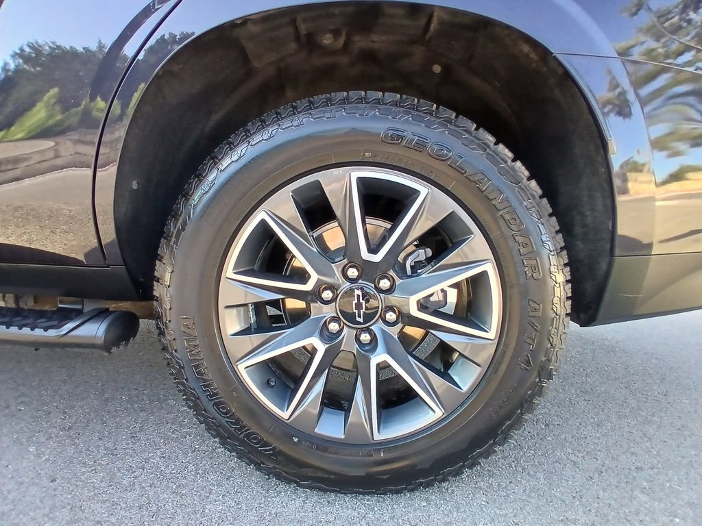 Used 2024 Chevrolet Tahoe Z71 w/ Luxury Package AWD/4WD image 27