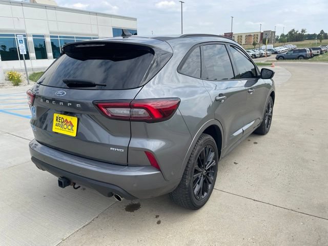 Certified 2023 Ford Escape ST-Line Elite w/ Premium Technology Package AWD/4WD image 4