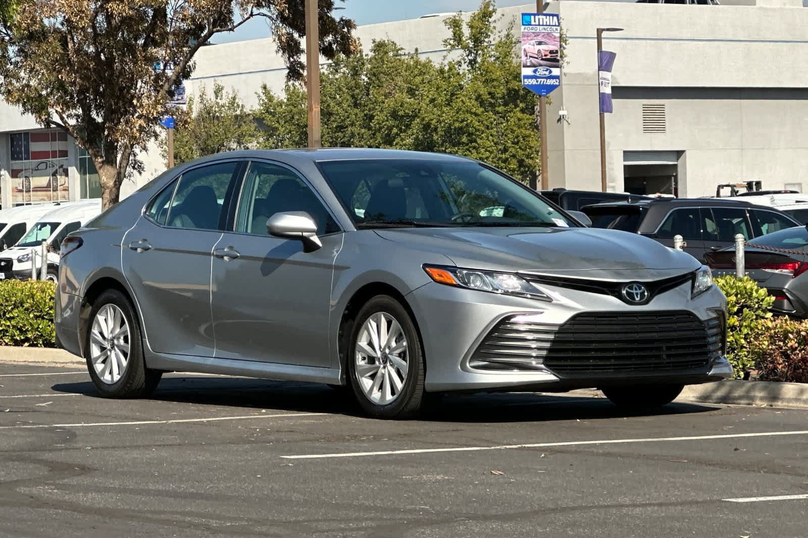 Used 2024 Toyota Camry LE FWD image 10