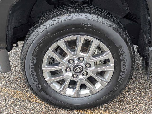 Used 2025 Toyota Tacoma Limited AWD/4WD image 15