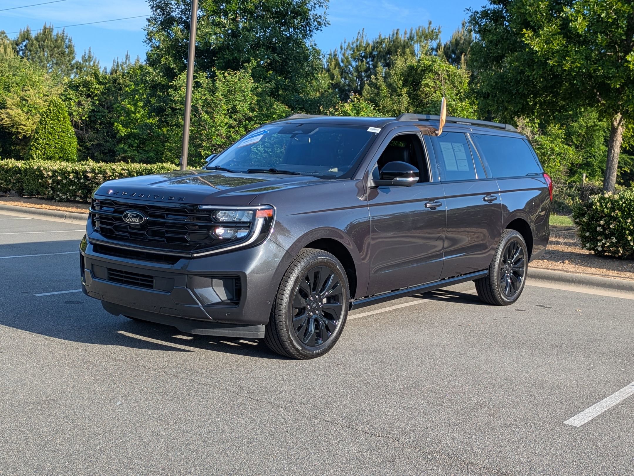 Certified 2025 Ford Expedition Max Platinum w/ Stealth Appearance Package AWD/4WD image 8