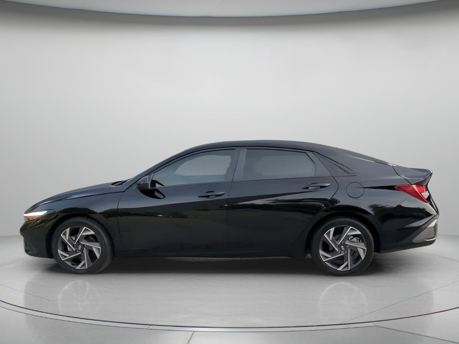 Used 2025 Hyundai Elantra Sport FWD image 17