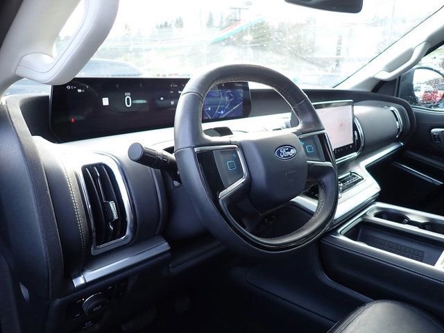 Certified 2025 Ford Expedition Max Platinum image 16