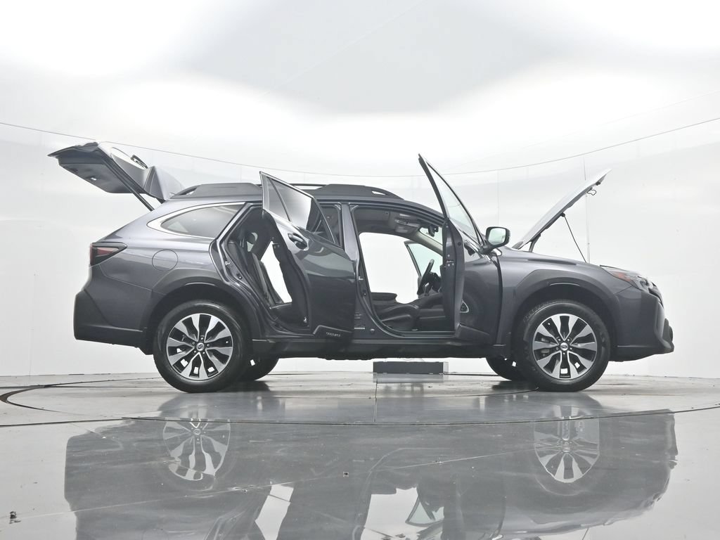 Used 2025 Subaru Outback Limited AWD/4WD image 53