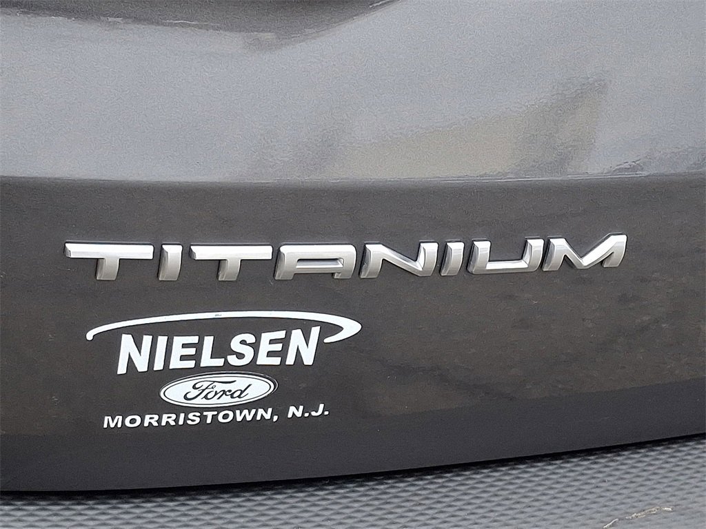 Certified 2022 Ford Escape Titanium w/ Titanium Elite Package image 27