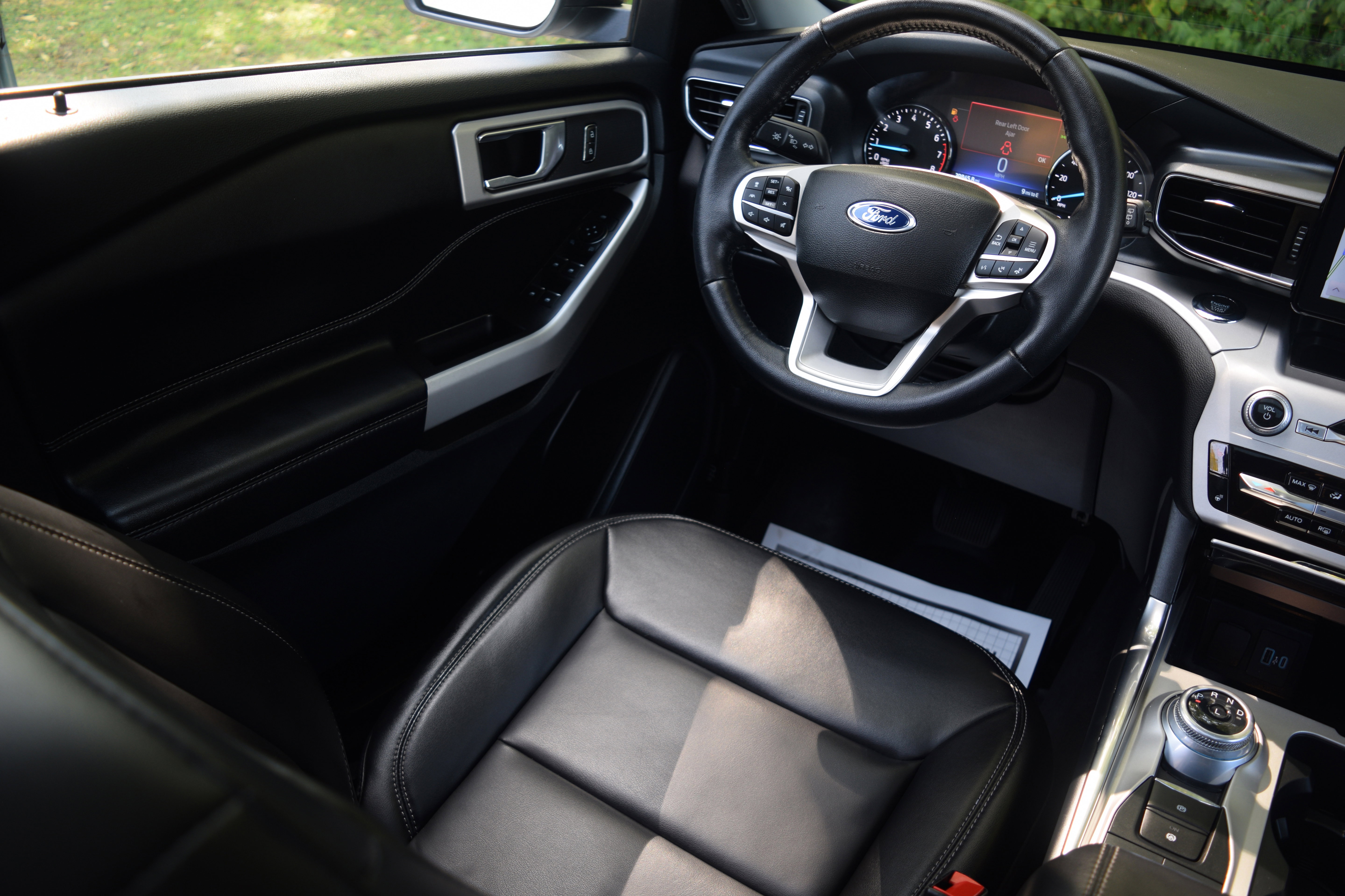 Certified 2022 Ford Explorer XLT w/ Equipment Group 202A image 2