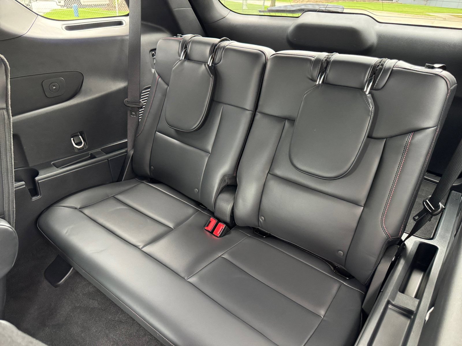 Certified 2025 Ford Explorer ST AWD/4WD image 18