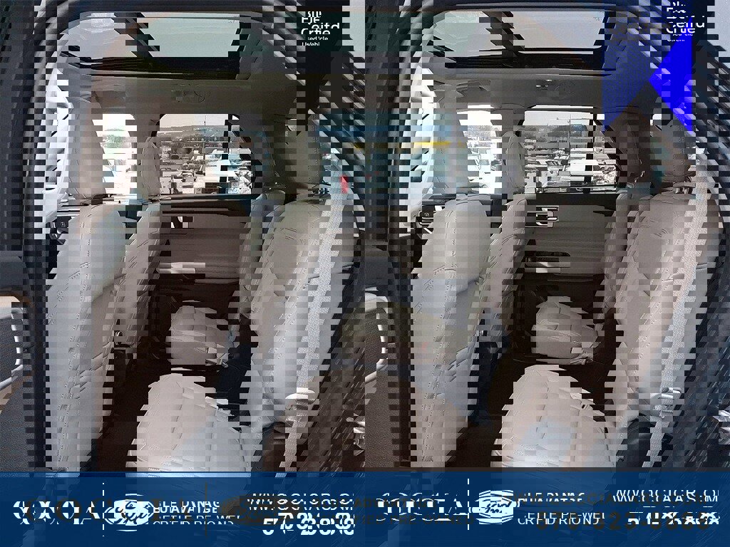 Certified 2022 Ford Explorer XLT w/ Equipment Group 202A image 11