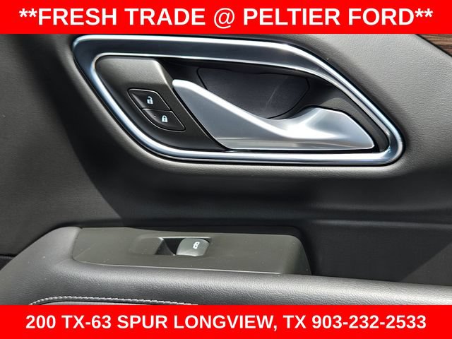 Used 2022 Chevrolet Tahoe Z71 w/ Luxury Package AWD/4WD image 11