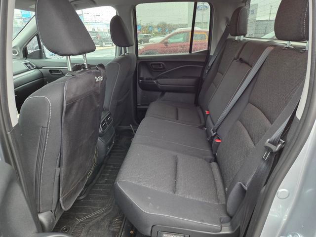 Used 2025 Honda Ridgeline Sport image 10