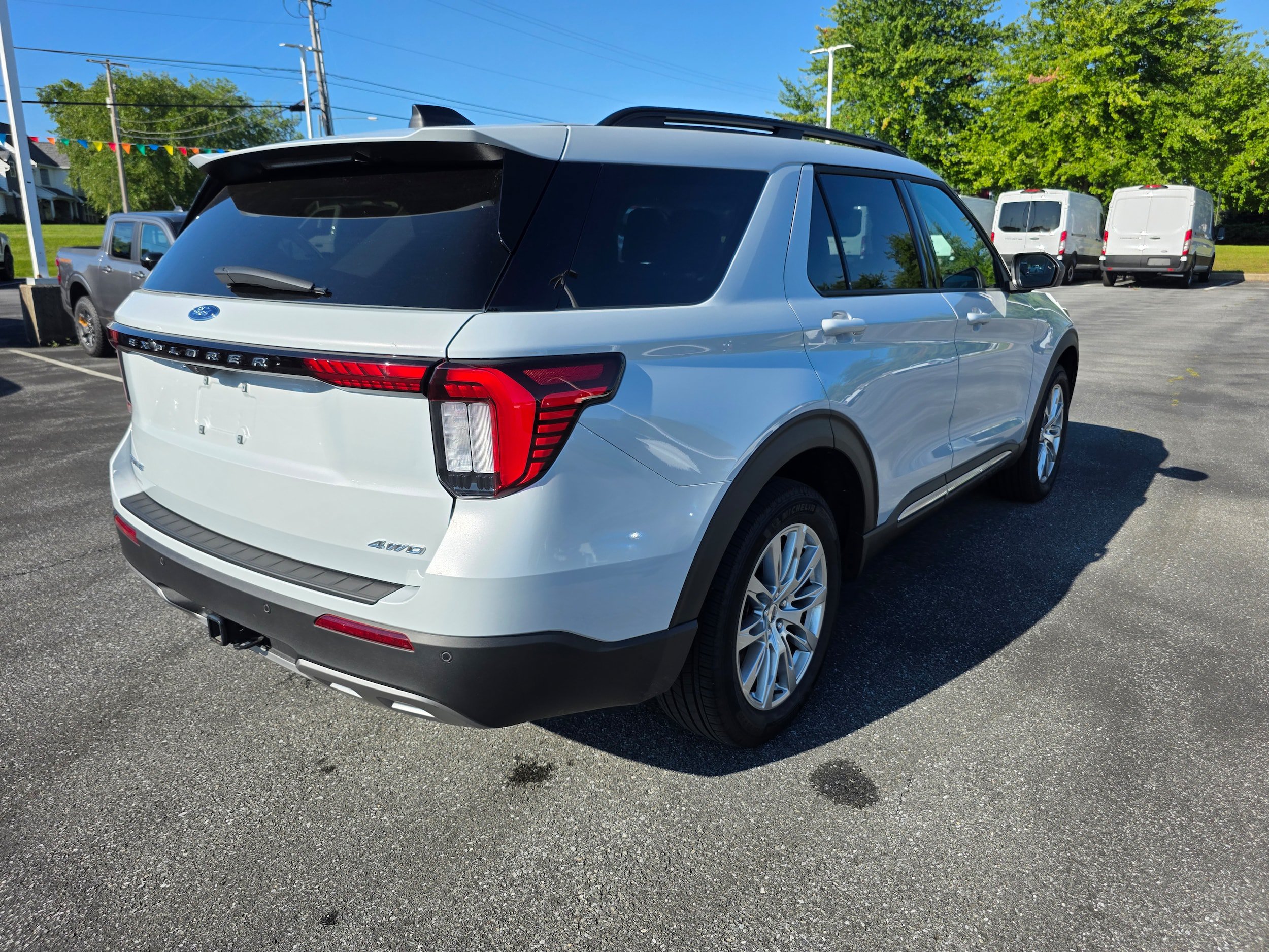 Certified 2025 Ford Explorer Active w/ Active Comfort Package AWD/4WD image 5