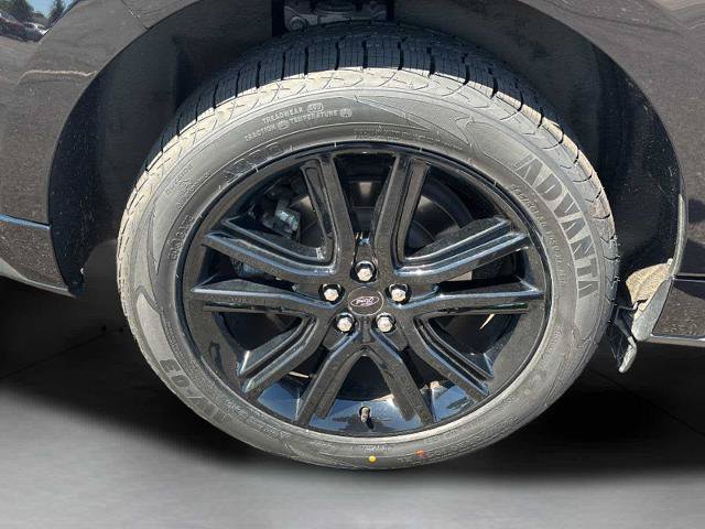 Certified 2024 Ford Edge ST-Line w/ Class II Trailer Tow Package AWD/4WD image 35