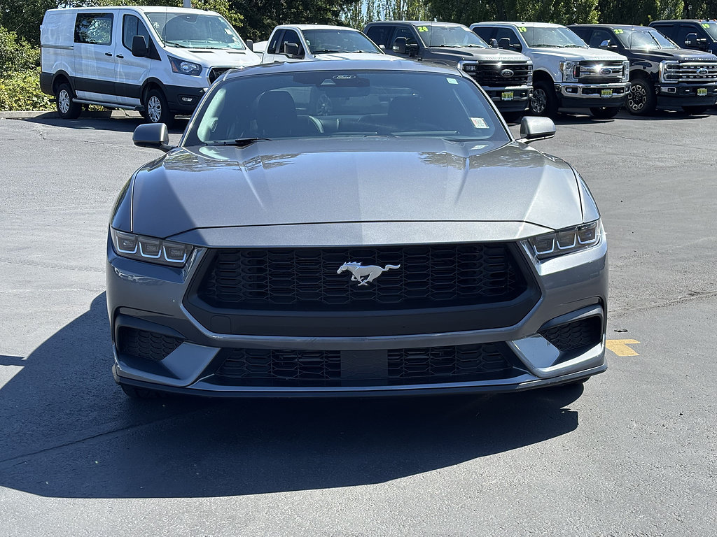 Certified 2024 Ford Mustang Coupe RWD image 2