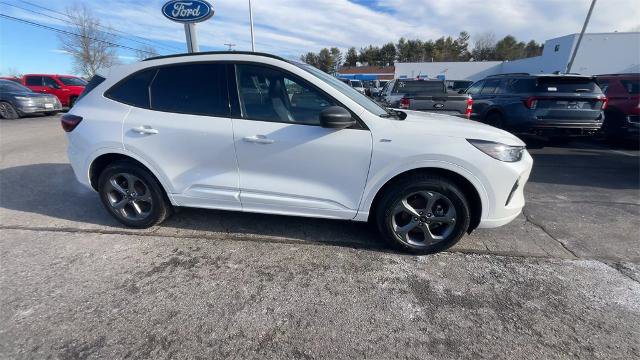 Certified 2023 Ford Escape ST-Line w/ Tech Pack #1 image 7