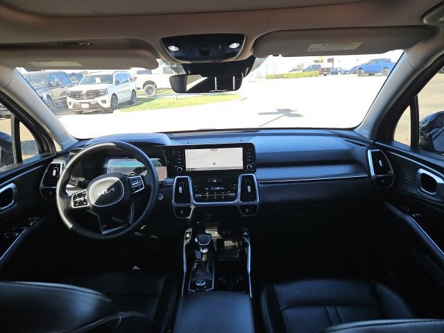 Used 2023 Kia Sorento SX image 11