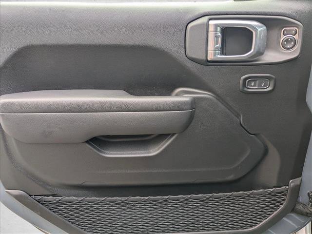 Used 2025 Jeep Wrangler Willys image 10